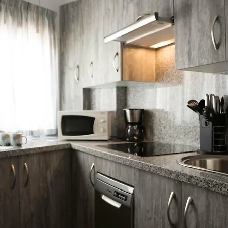 Close To Everything | A/c+ Wifi | 1min | Los Cristianos (Tenerife)